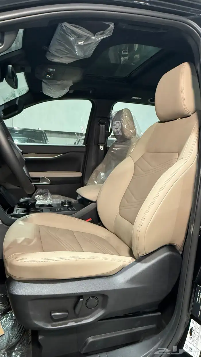 متوفر فورد ايفرست ليمتد موديل2025 بافضل سعر 10