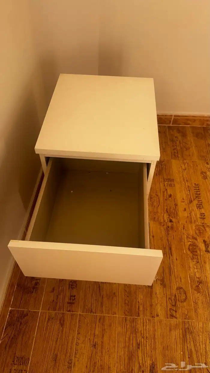 للبيع سرير وكومدينه 7