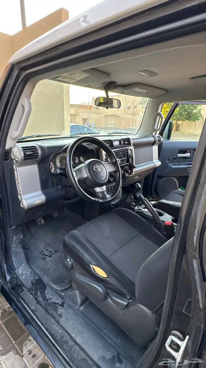 للبيع FJ موديل 2011 قير عادي 7