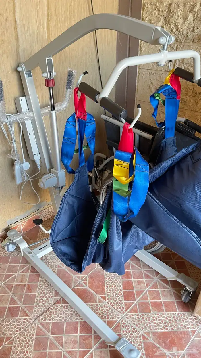 للبيع عربة متحركة لكبار السن 0