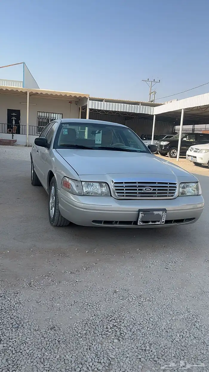 فورد فكتوريا موديل 2011 2