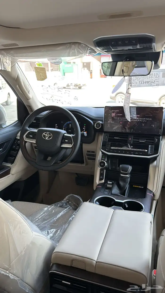 تويوتا لاندكروزر GXR4 بنزين 2025 5