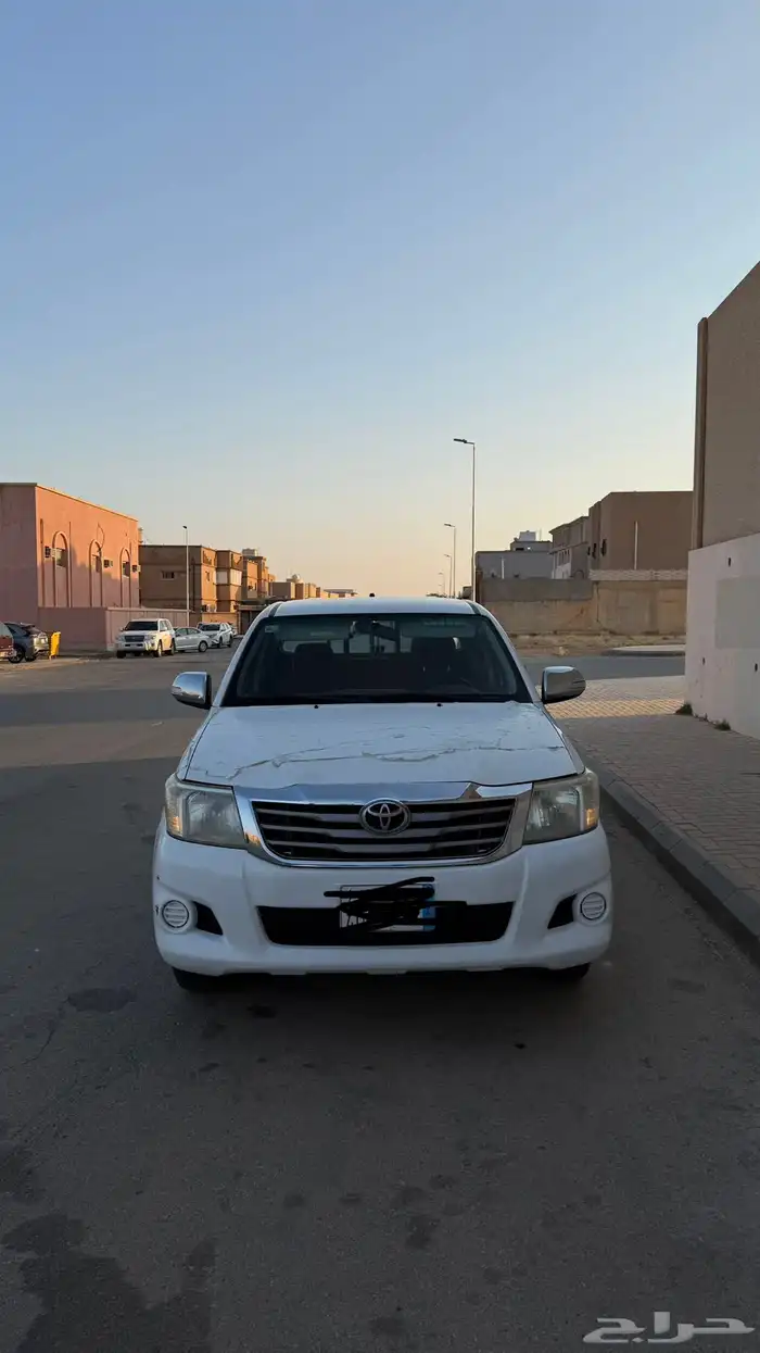 للبيع هايلوكس غمارتين 2014 خليجي 17