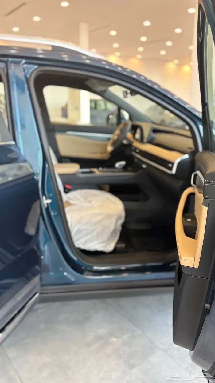 عرض شهر نوفمبر على جيلي اوكافانجو نص فل 4