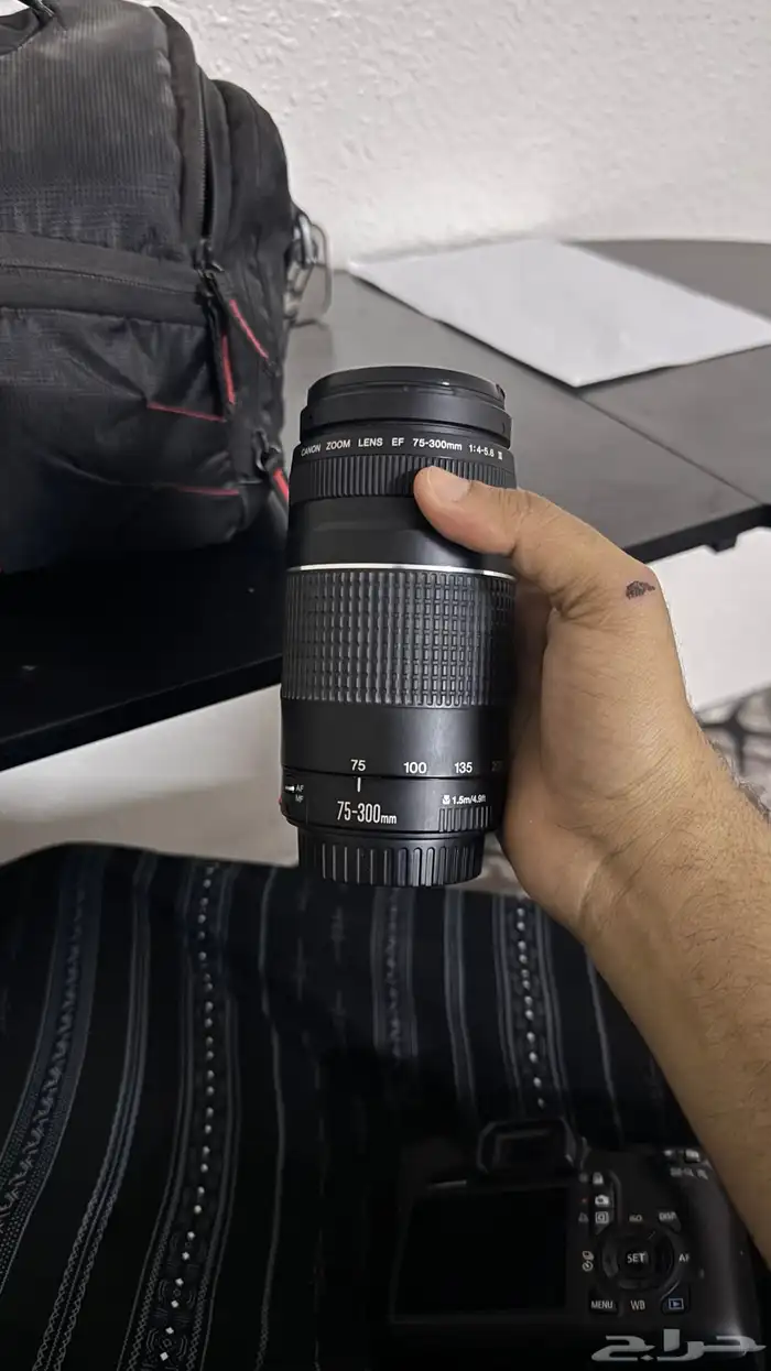 للبيع كامراء كانون1100D 4