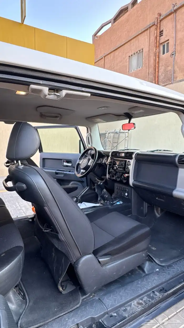 للبيع FJ موديل 2011 قير عادي 9