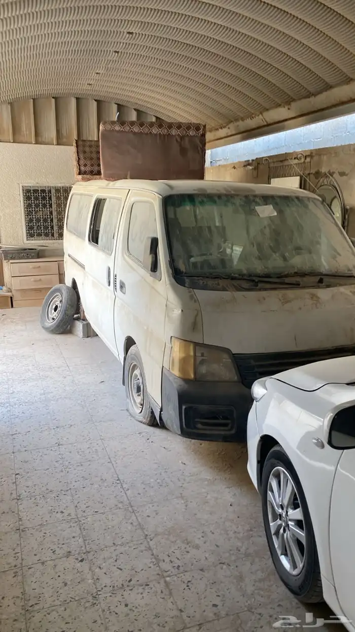 باص   2002 نيسان 0