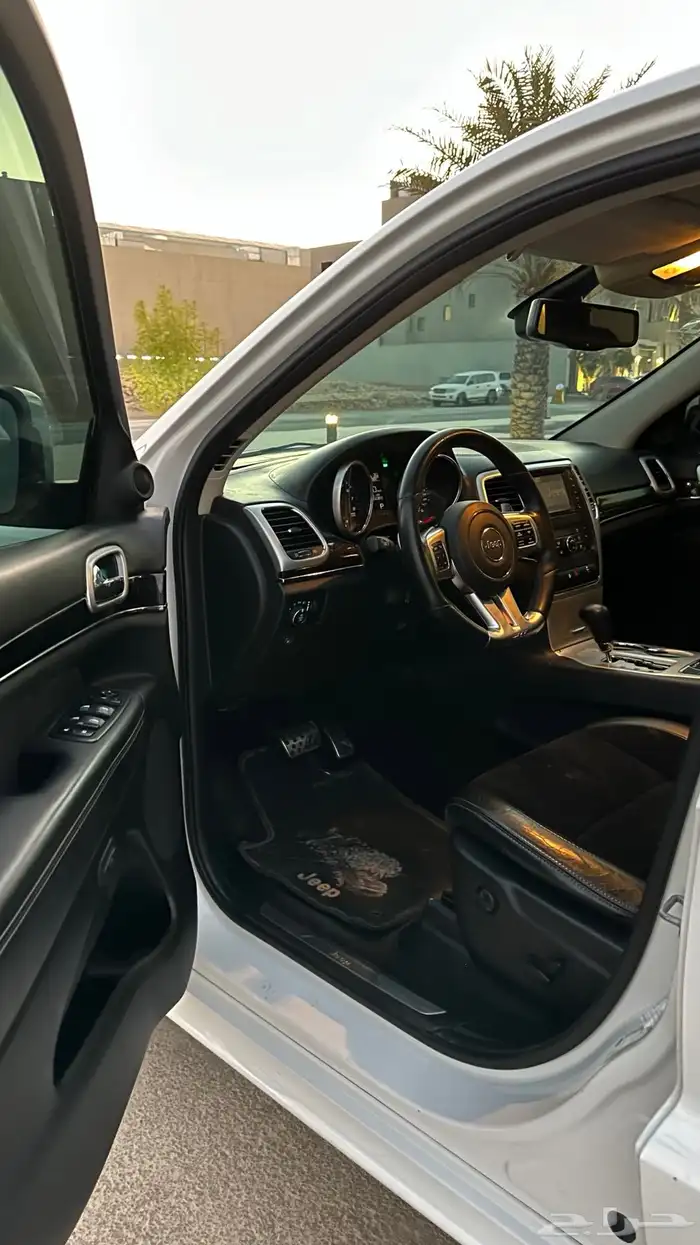 قراند شيروكي 2013 SRT 10