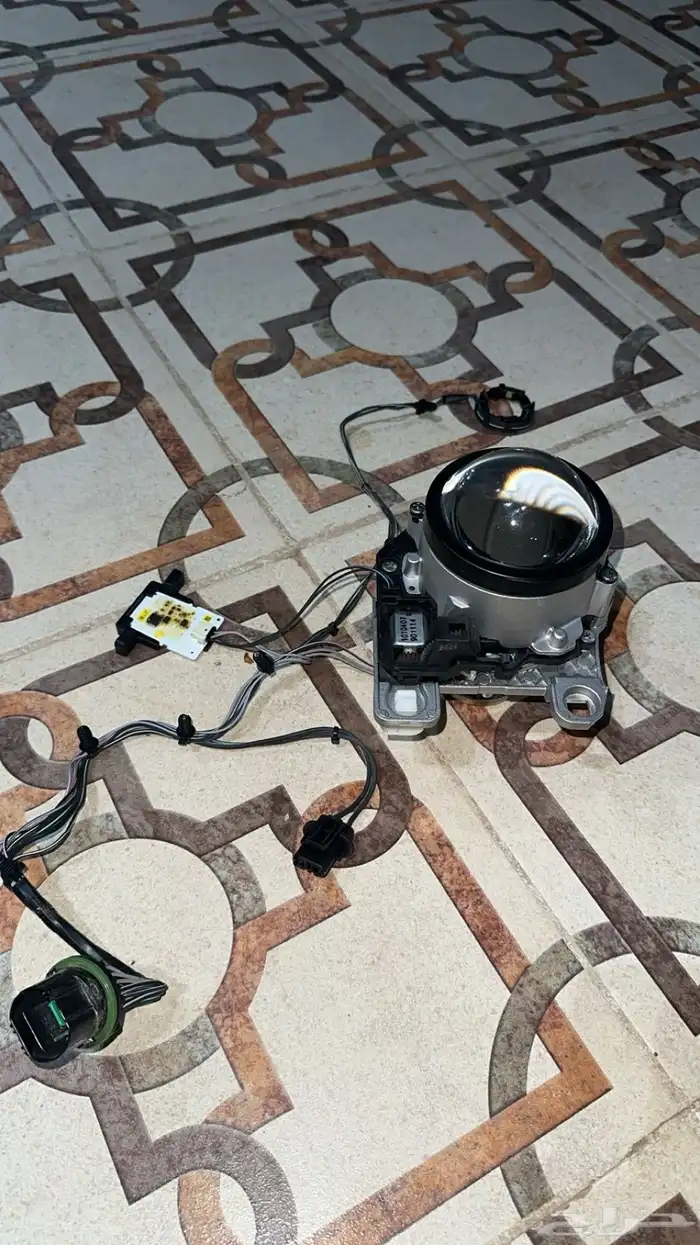 عدسه يمين النترا وكاله 2020 0