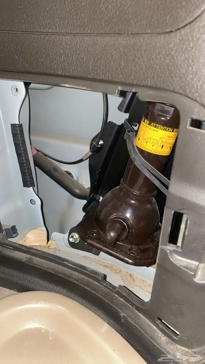 جيب لاندكروزر 2011((مخزن )) 19