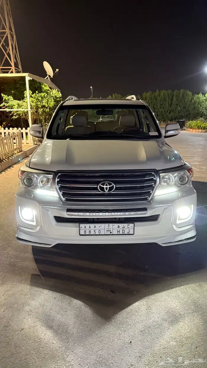 لاندكروزر 2013 شرط بدي وكاله ومحركات وكاله فل كامل 0