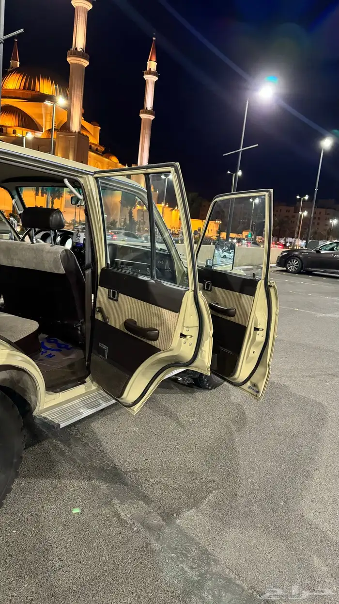 جي 1989 مخزن عداد 79 الف فقط بدي بلد 17