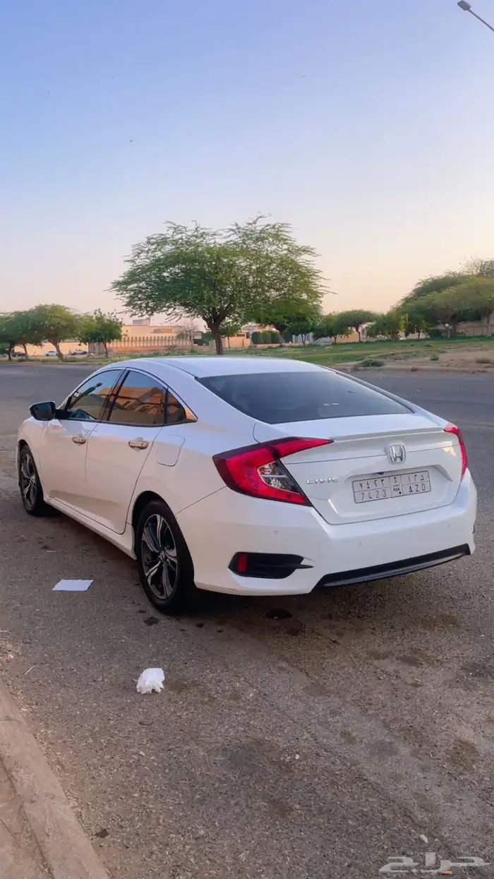 هوندا سيفيك 2020 ابيض بدون حوادث 18