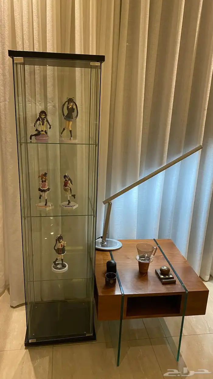 خزانه تحف زجاج شفاف اربع جهات اربع رفوف 1