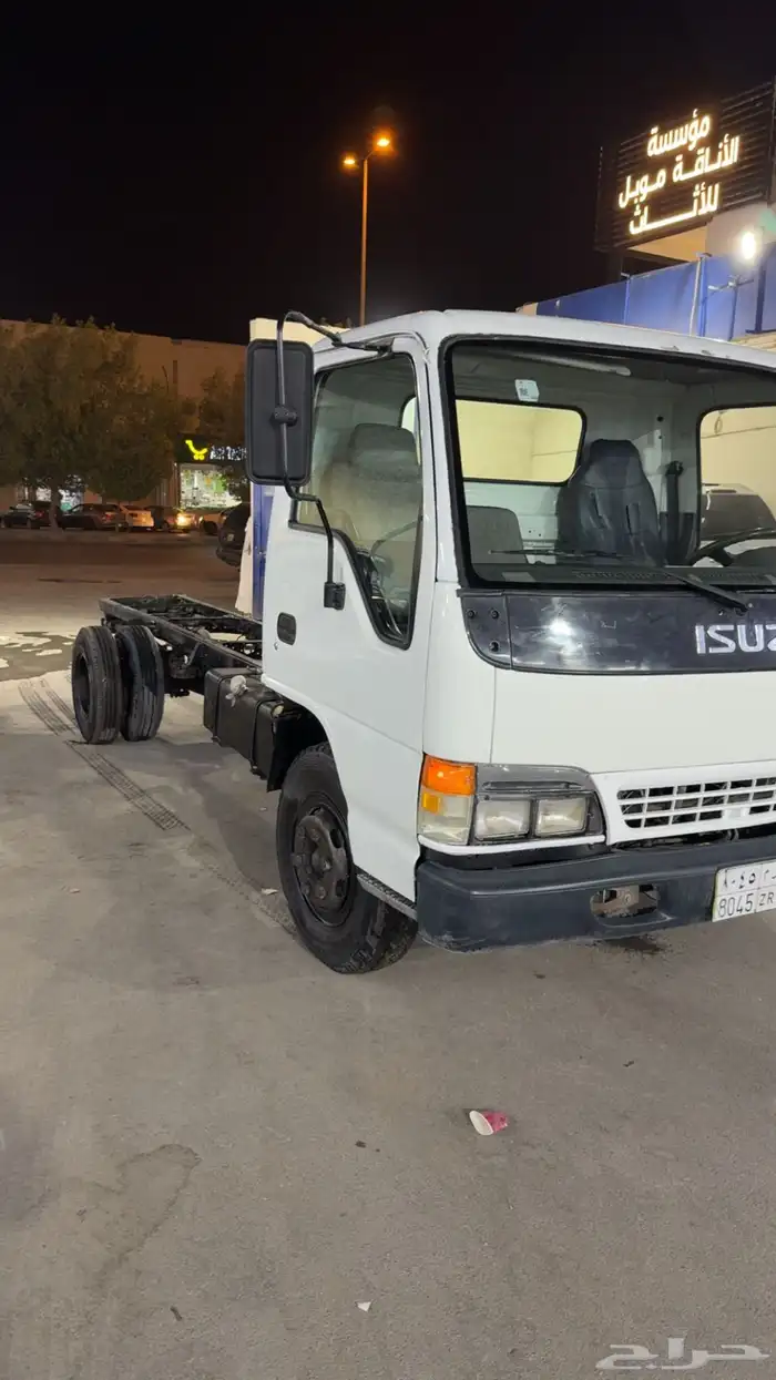 دينا ايسوزو موديل 2003 طول خمس متر 2