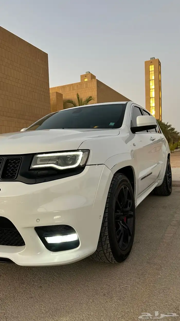 قراند شيروكي 2013 SRT 9