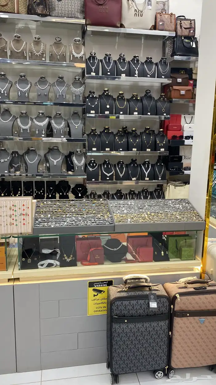 محل شنط واكسسوارات 2