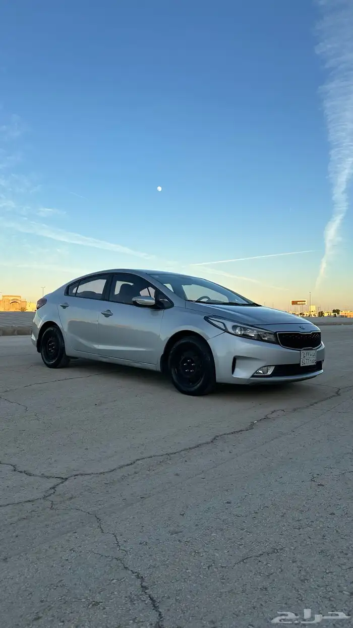 سيراتو 2017 ستاندر ممشي قليل نظيفه جدآ 12