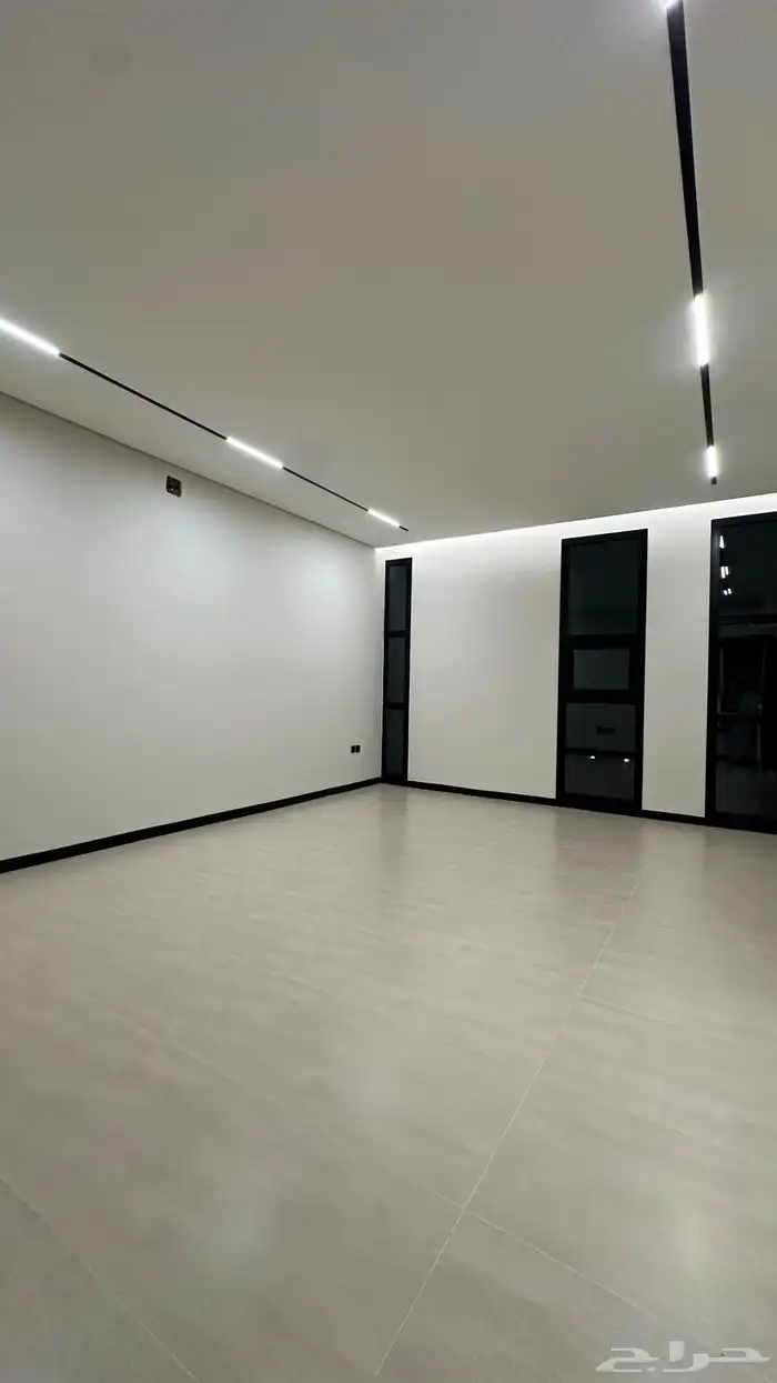 للبيع فيلا حي اليرموك 21