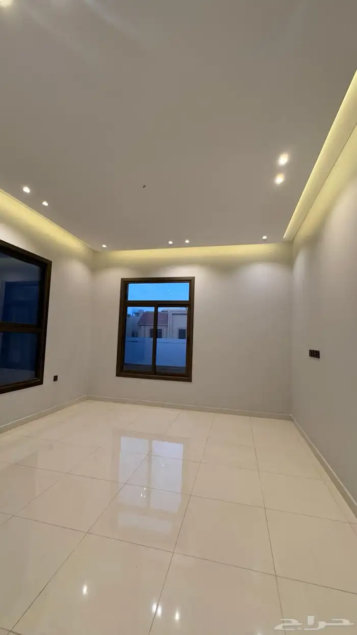 للبيع فيلا مستقله دورين وملحق موقع متميز حى دره الموسى 23