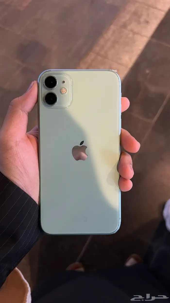 ايفون 11 العادي 0