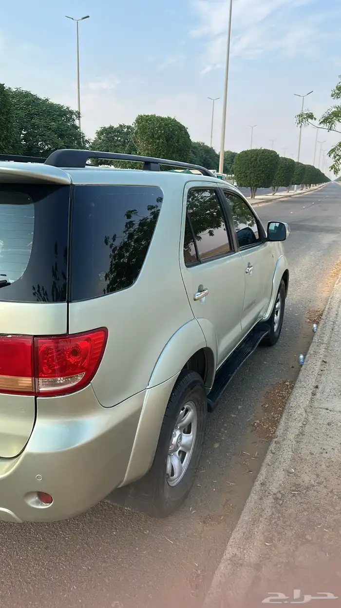 جيب فورتشنر موديل 2007 للبيع مجدد ومفحوص 4