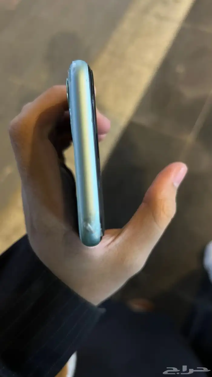 ايفون 11 العادي 3