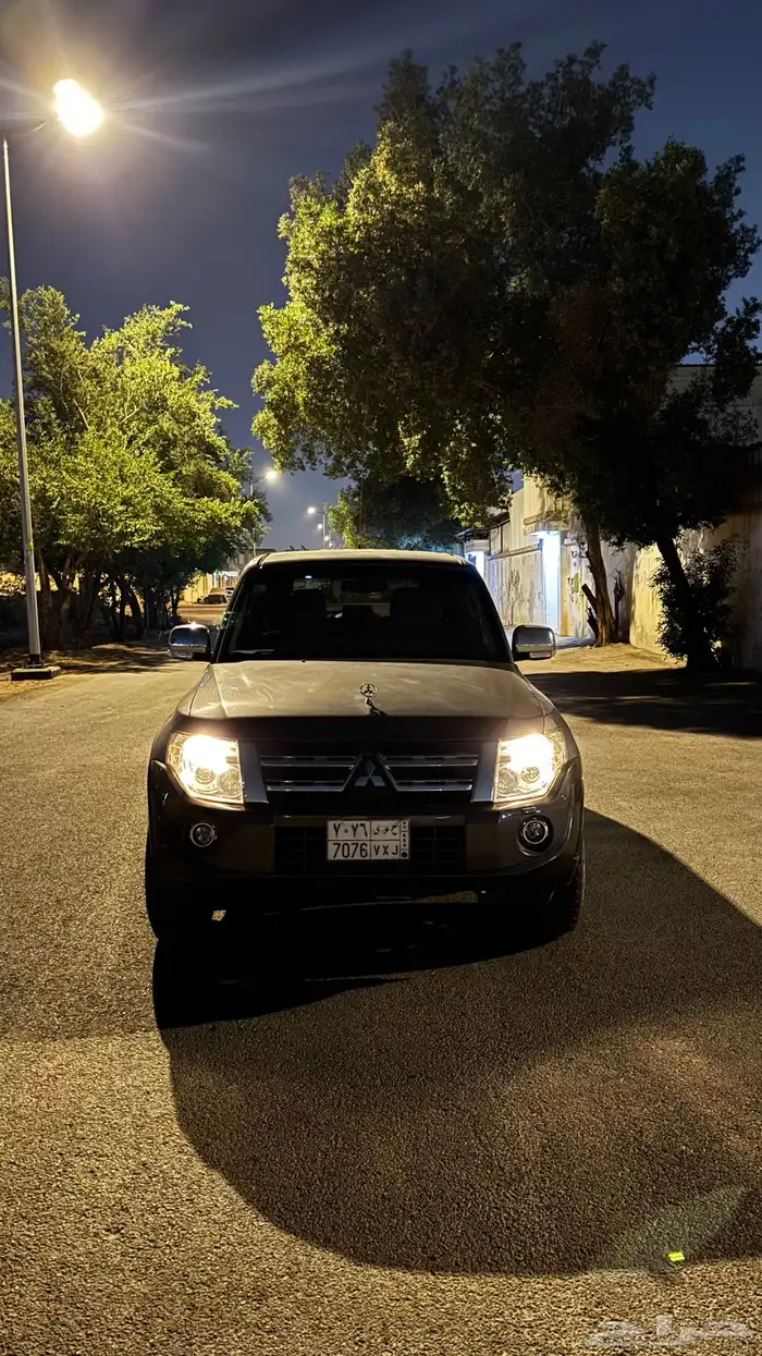 ميتسوبيشي باجيرو 8