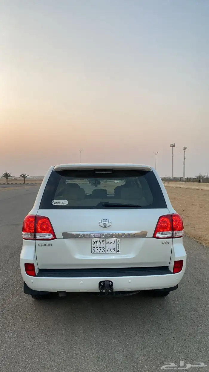 جيب لاندكروزر 2011((مخزن )) 13