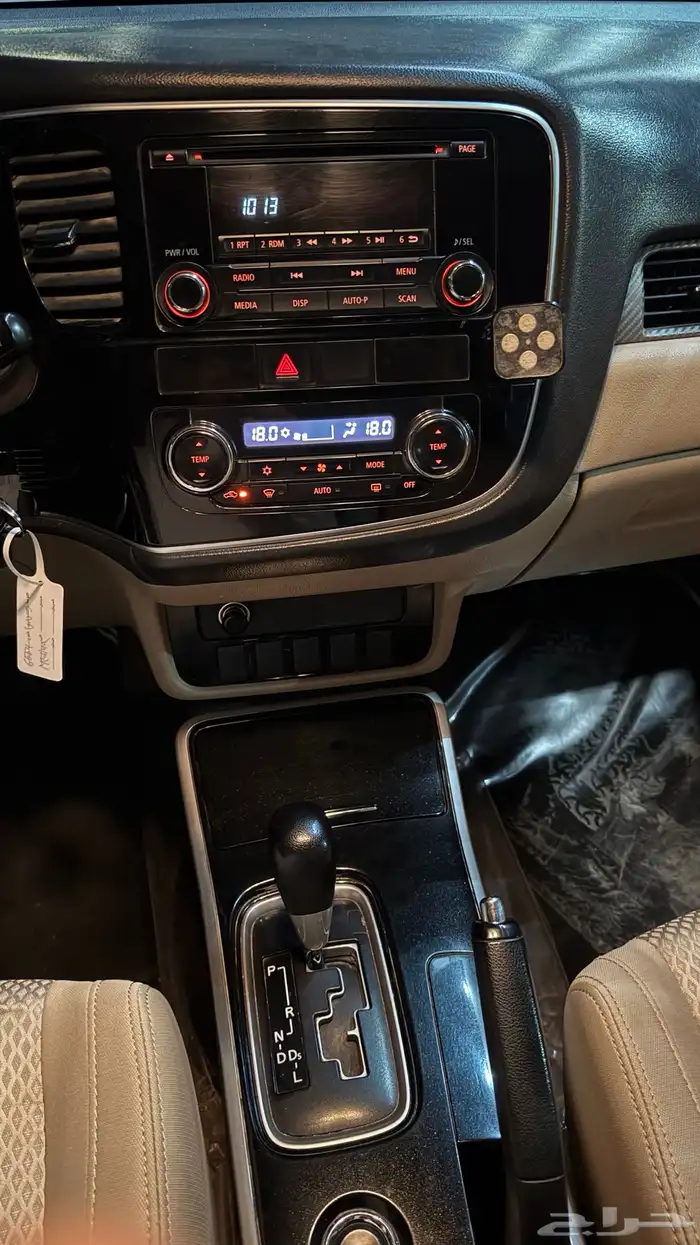 ميتسوبيشي اوتلاندر 2018 نظيف 17