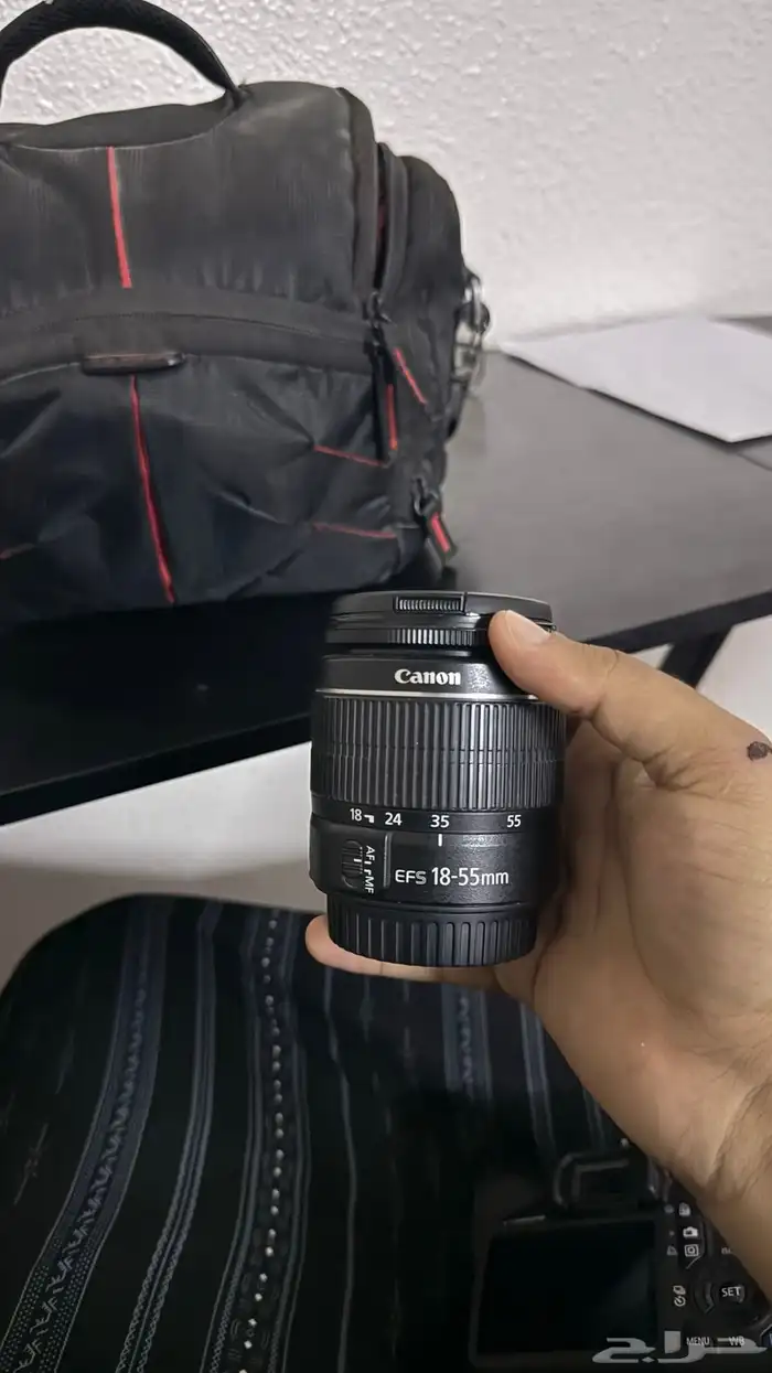 للبيع كامراء كانون1100D 5