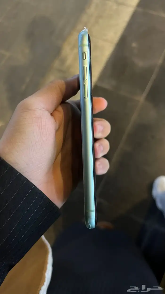 ايفون 11 العادي 2