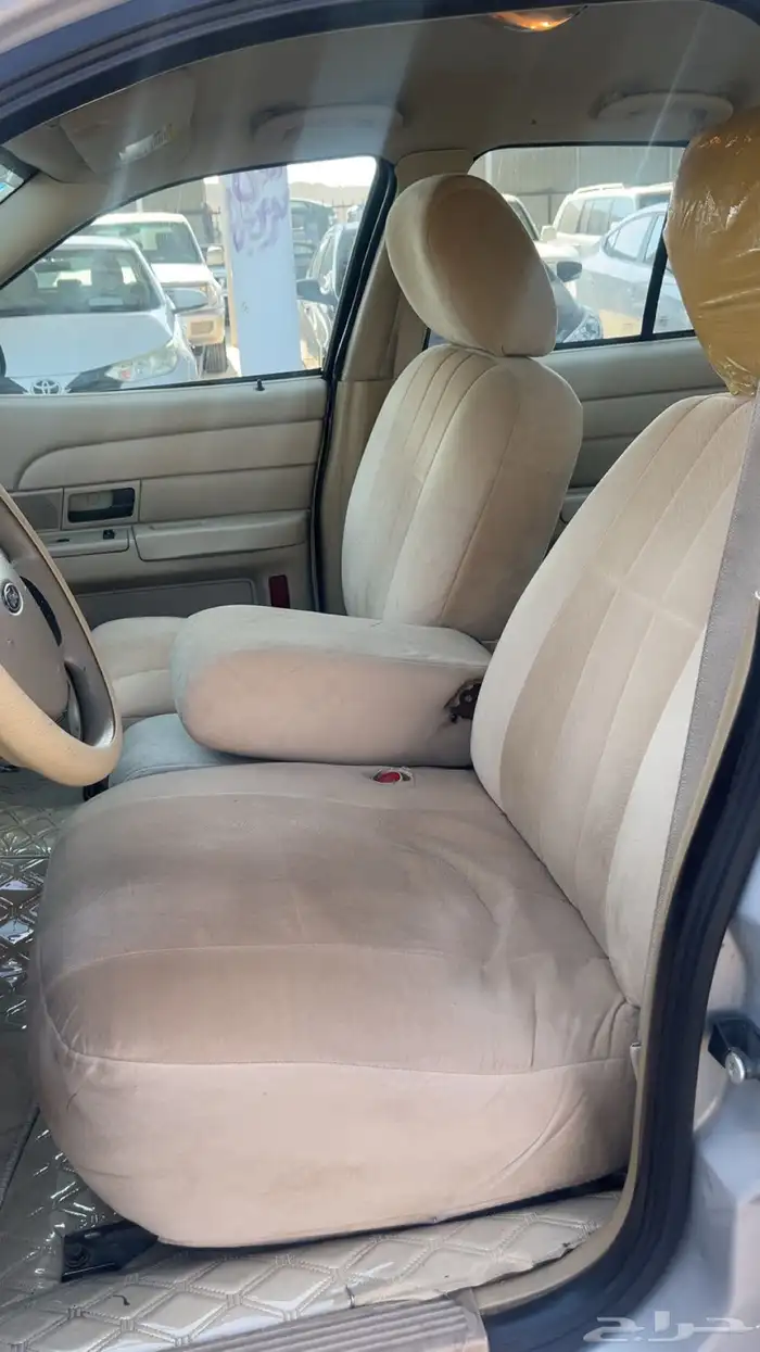 فورد فكتوريا موديل 2011 8