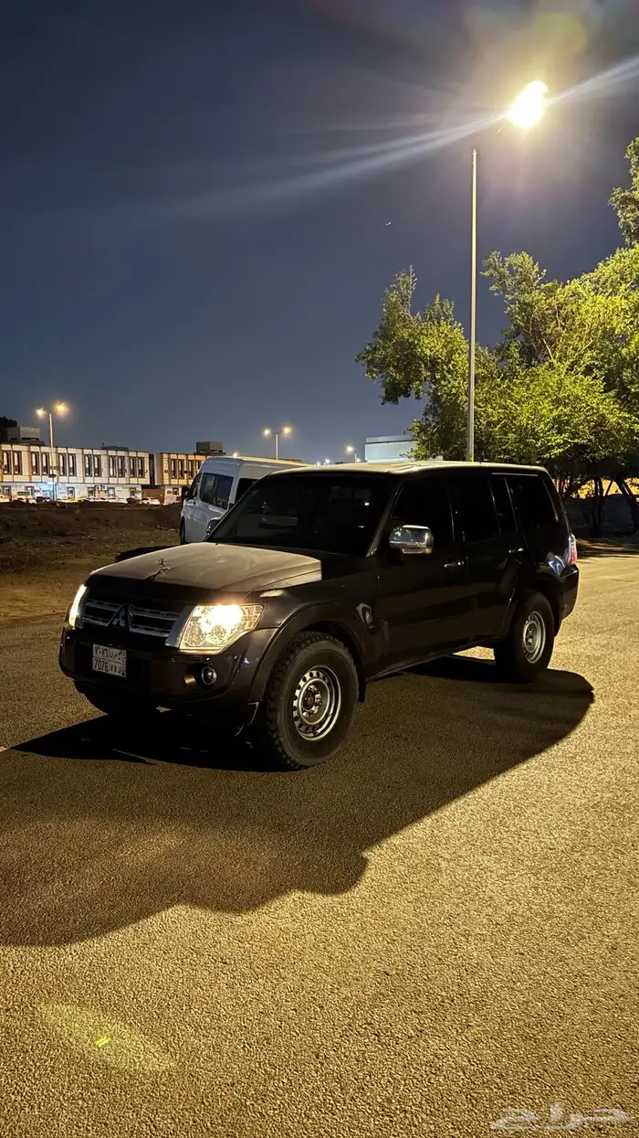 ميتسوبيشي باجيرو 9