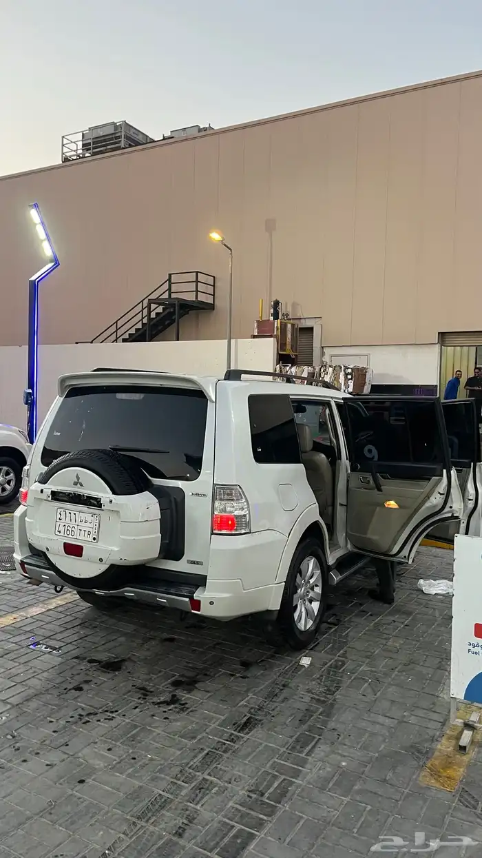 باجيرو الموديل 2010 بدي وكاله 3