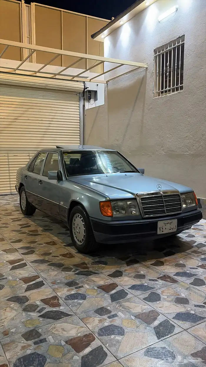 للبيع مرسيدس 1992 E300 نظيف ومشروط 1