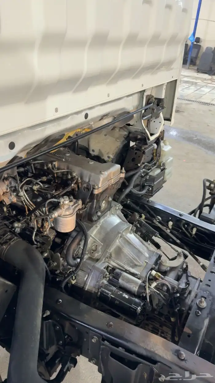 دينا ايسوزو موديل 2003 طول خمس متر 6