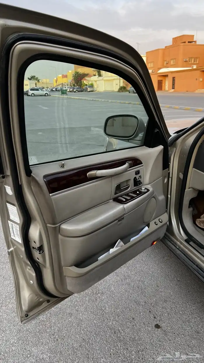 لينكون تاون كار 2009 سيقنتشر ليميتد 9