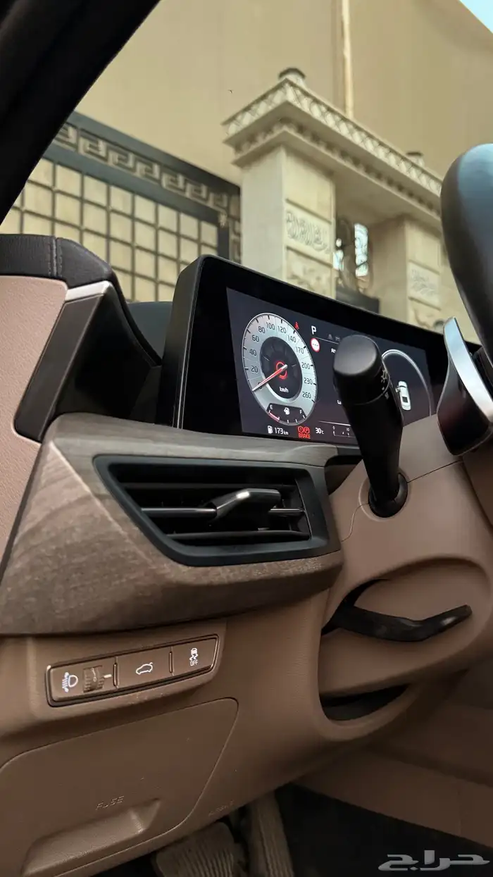 كيا K8 2022 ( بنزين) بحالة الوكالة 7