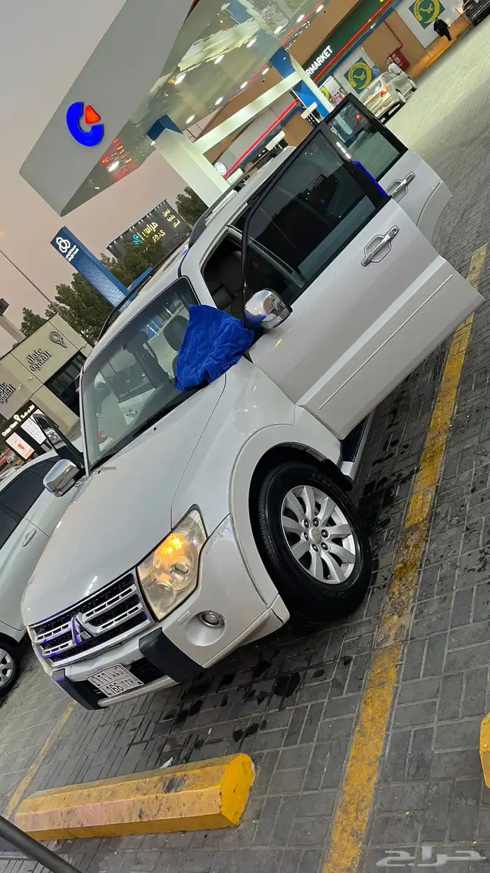 باجيرو الموديل 2010 بدي وكاله 0