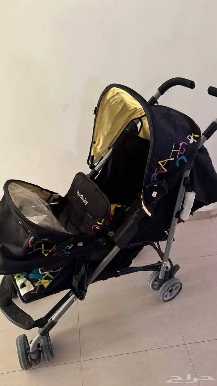 عربه أطفال شبه جديده 1