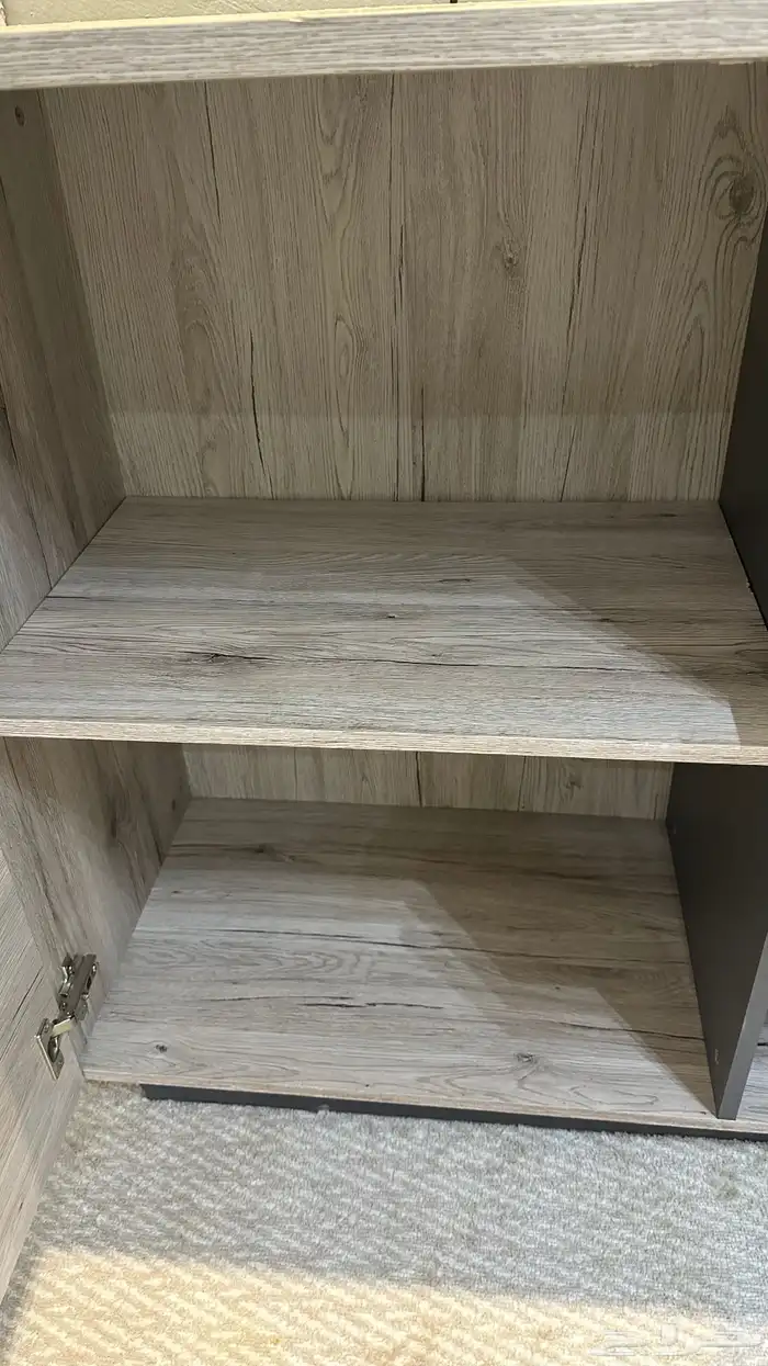 دولاب وطاولة 2