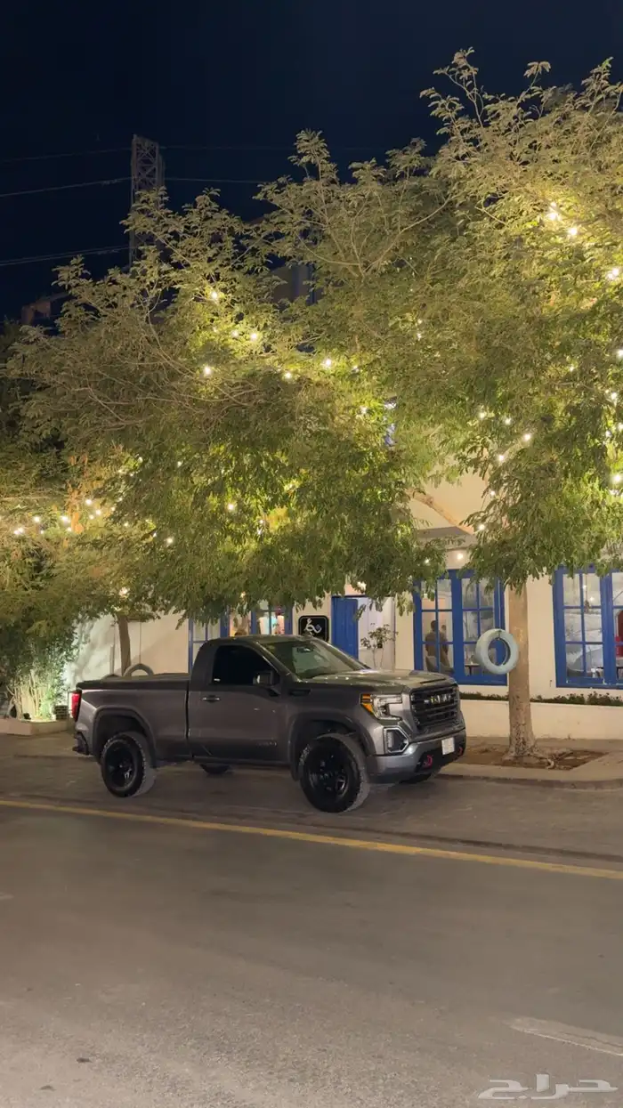 سييرا AT4 نظيف رمادي 32