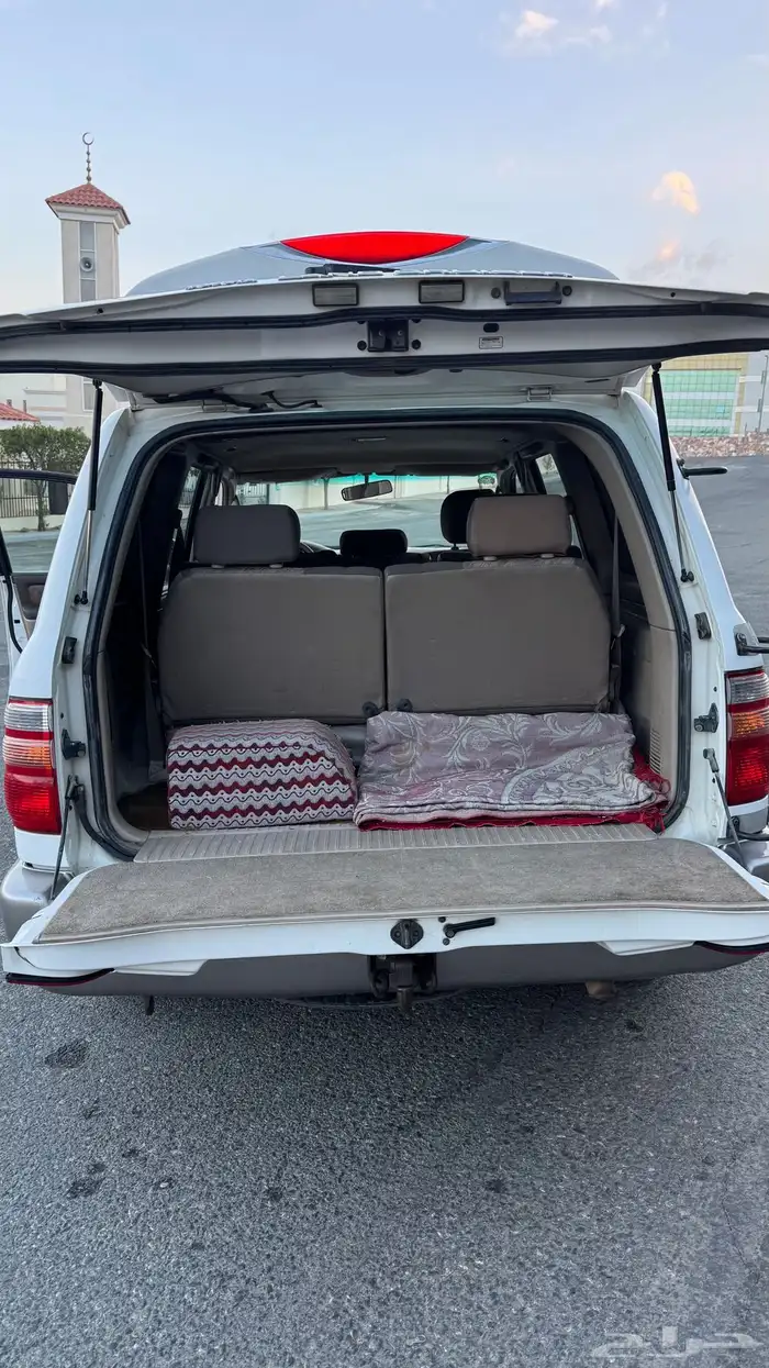 جيب تويوتا 2001. 9