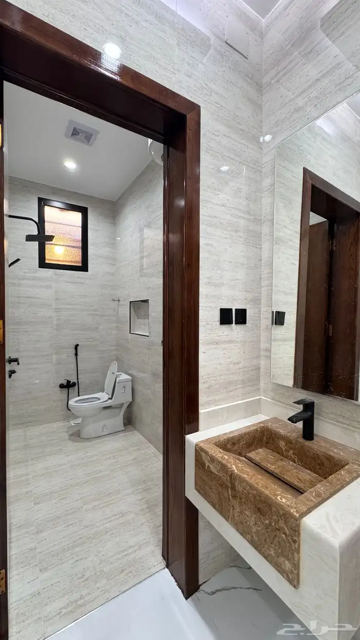 للبيع شقه ارضيه 6 غرف vip مع حوش وبايكه من 550 الف المحاله 17