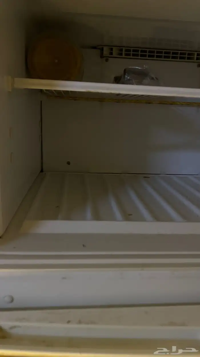 ثلاجه تحتاج صيانات بسيطه صوته مزعج 8