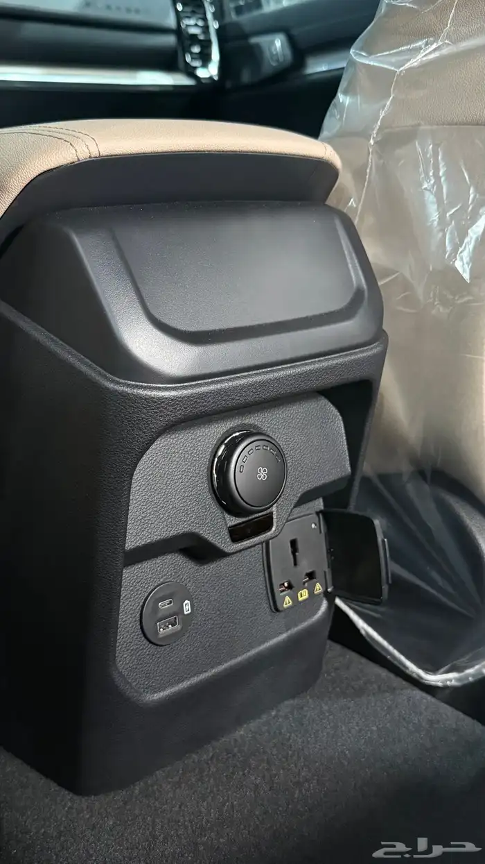 متوفر فورد ايفرست ليمتد موديل2025 بافضل سعر 7