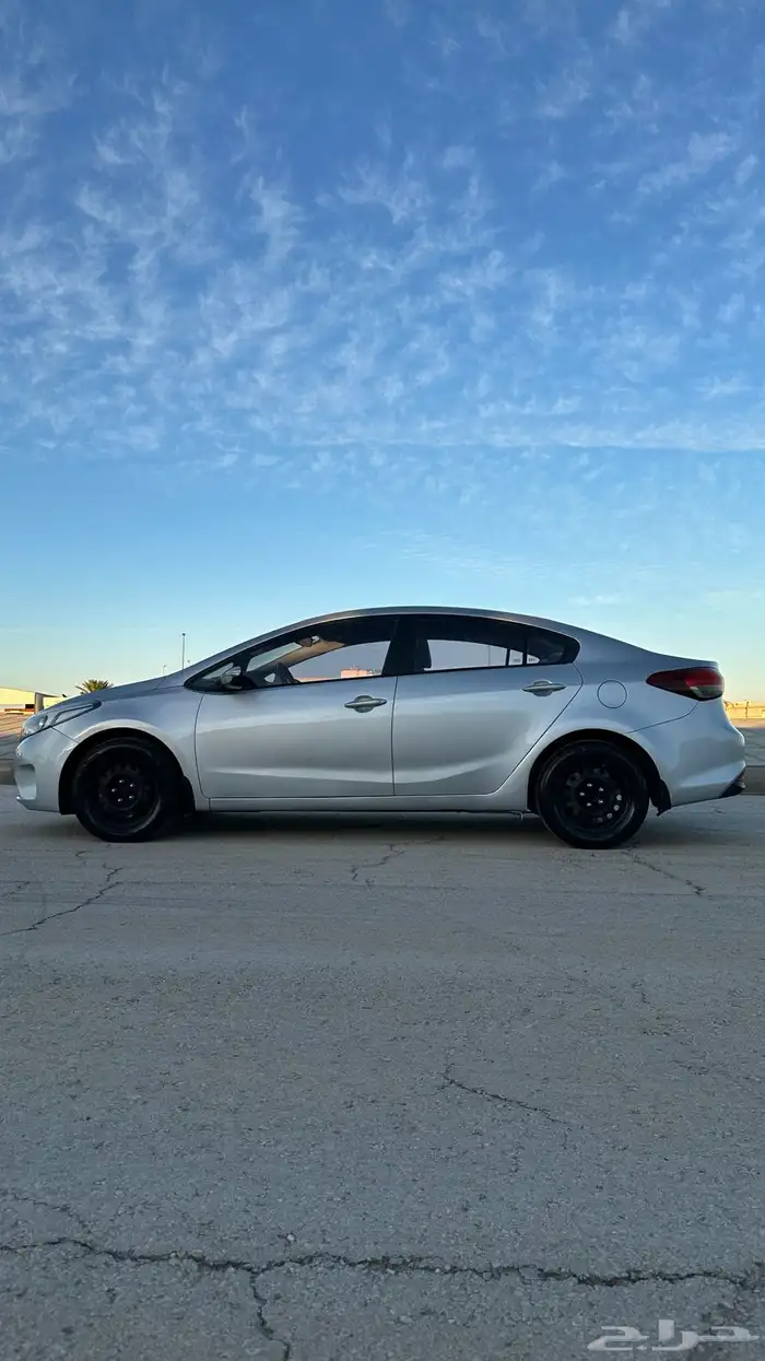 سيراتو 2017 ستاندر ممشي قليل نظيفه جدآ 19