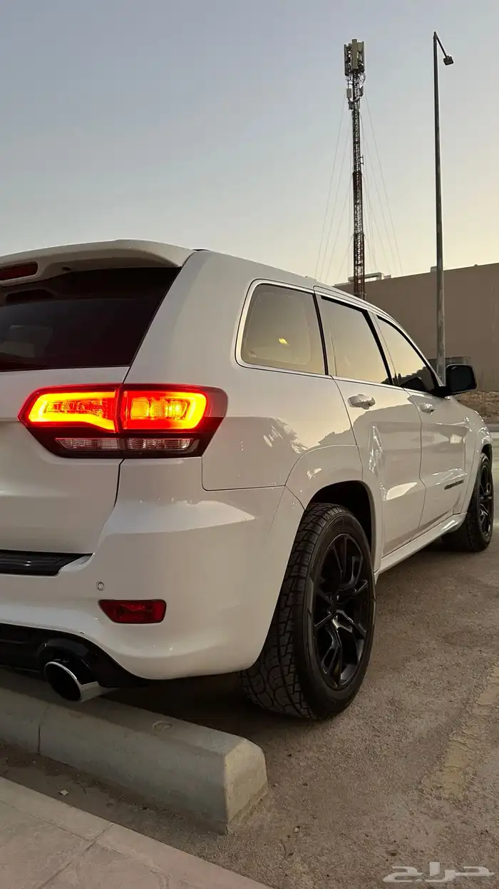 قراند شيروكي 2013 SRT 12