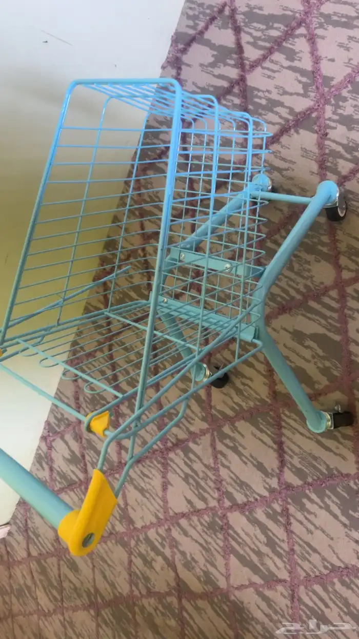 عربة اطفال ابيعها بنصف السعر 50 ريال والله مالها الا يومين 0